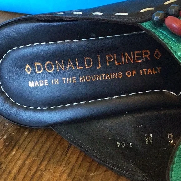 Donald J Pliner Sandals size 8 M - Picture 4 of 15